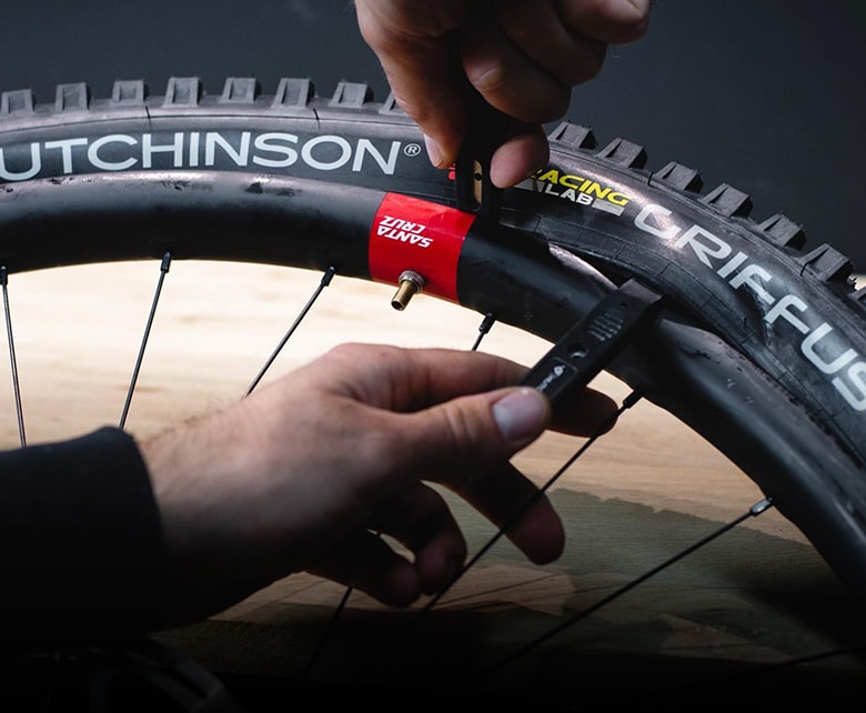 Comment changer un pneu vélo tubetype et sa chambre à air